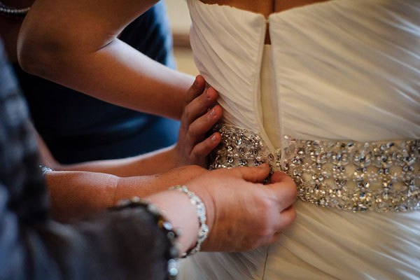 Wedding Dress:Photographers_Gray_Photography