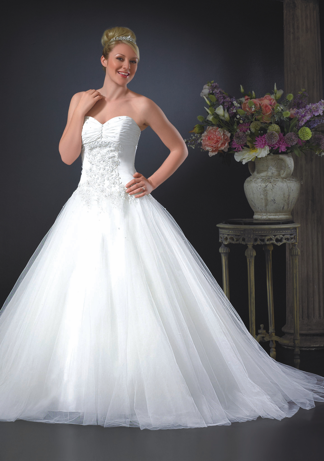 PHEONIX, A-line wedding dress with sweetheart neckline