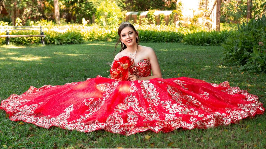 Summertime Quinceañera: Embrace the Sunshine